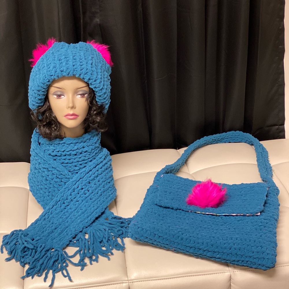 Brand new scarf set/Purse